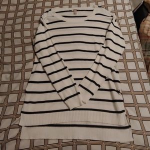 Large Black\ White Arizona jeans sweater